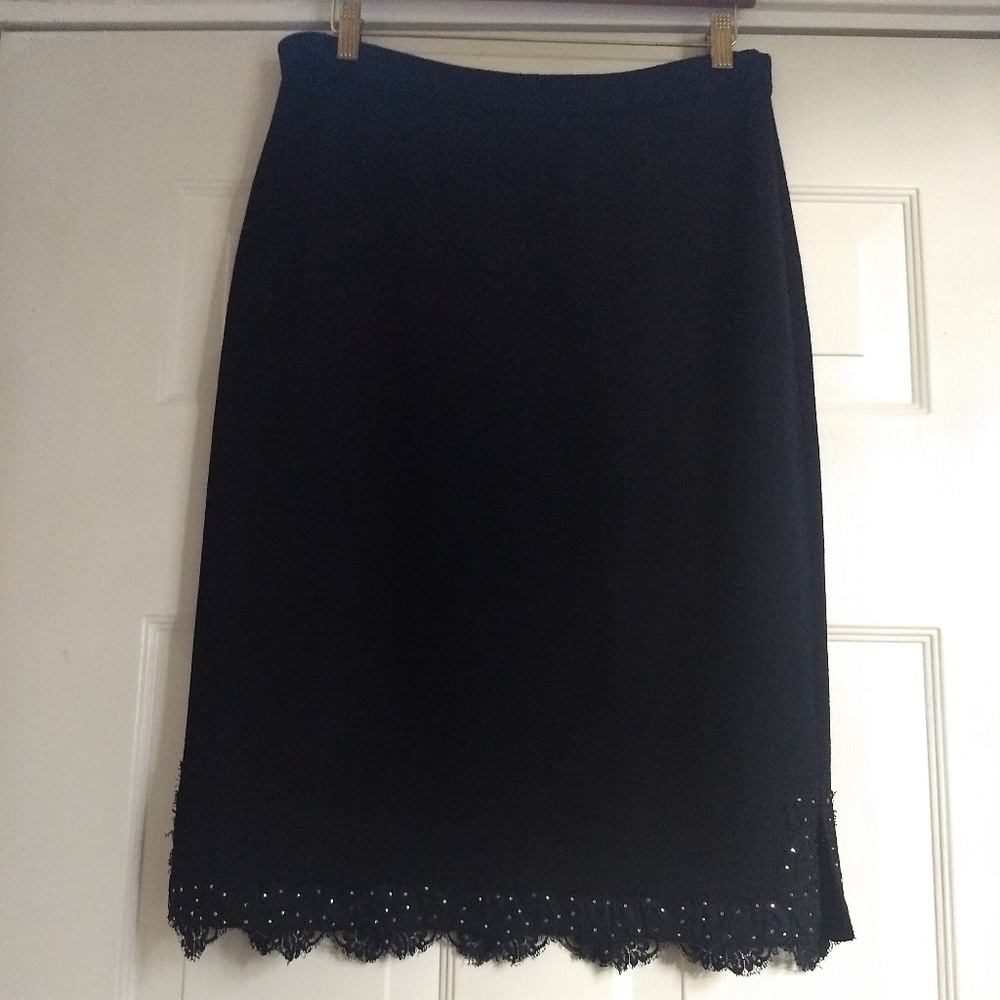 St. John Collection y Marie Gray black knit skirt